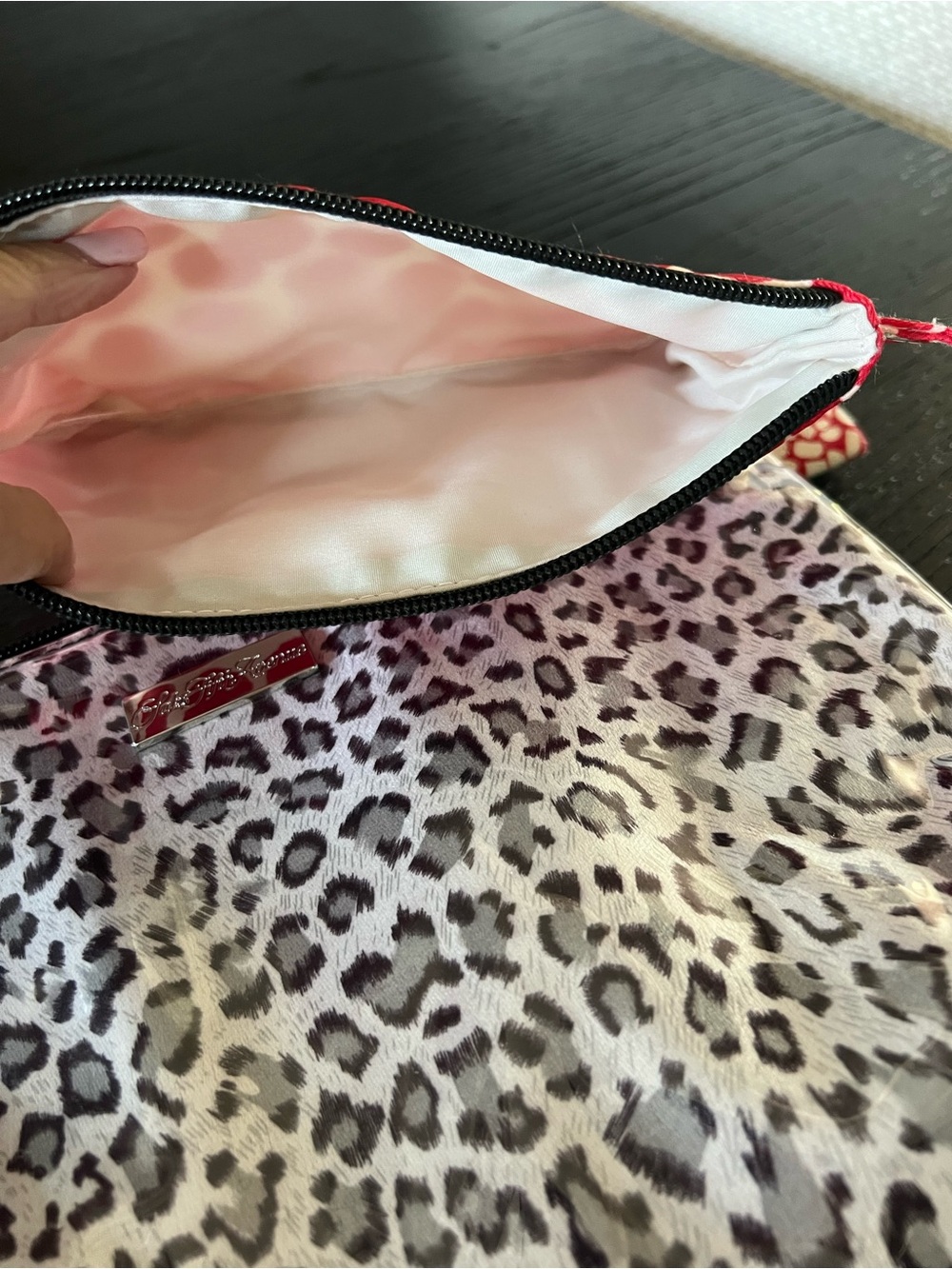 LARGE LOT COSMETIC BAGS - Picture 9 of 10